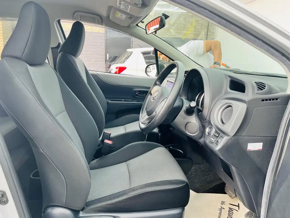 2014-toyota-yaris-133-tr-5d-m-drive-s-big-22