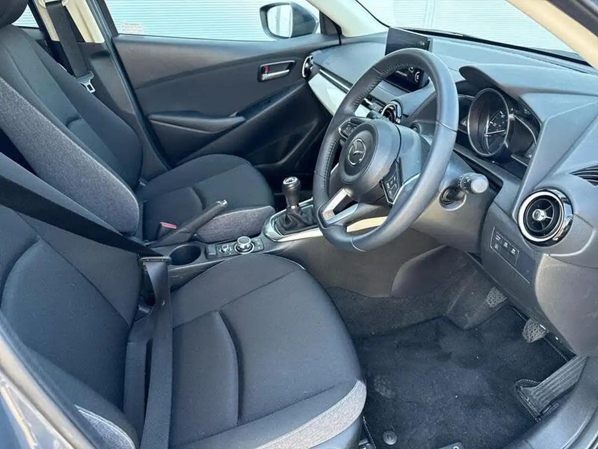 2024-mazda-mazda2-15-e-skyactiv-g-exclusive-line-big-7