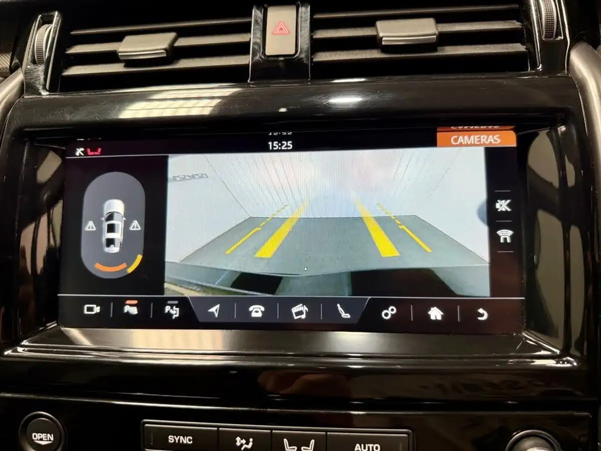 2020-land-rover-discovery-30-sd6-hse-big-30