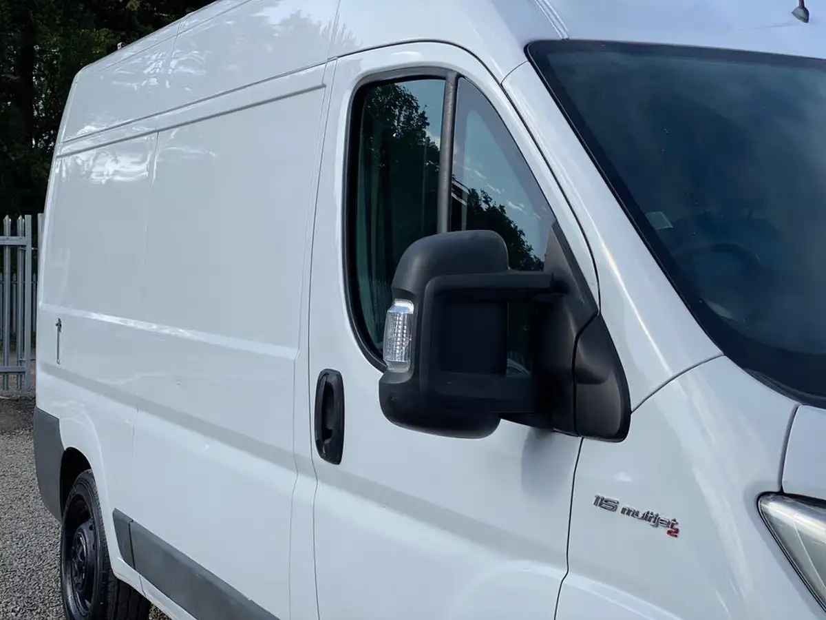 2017-fiat-ducato-20td-35-lh2-panel-big-26