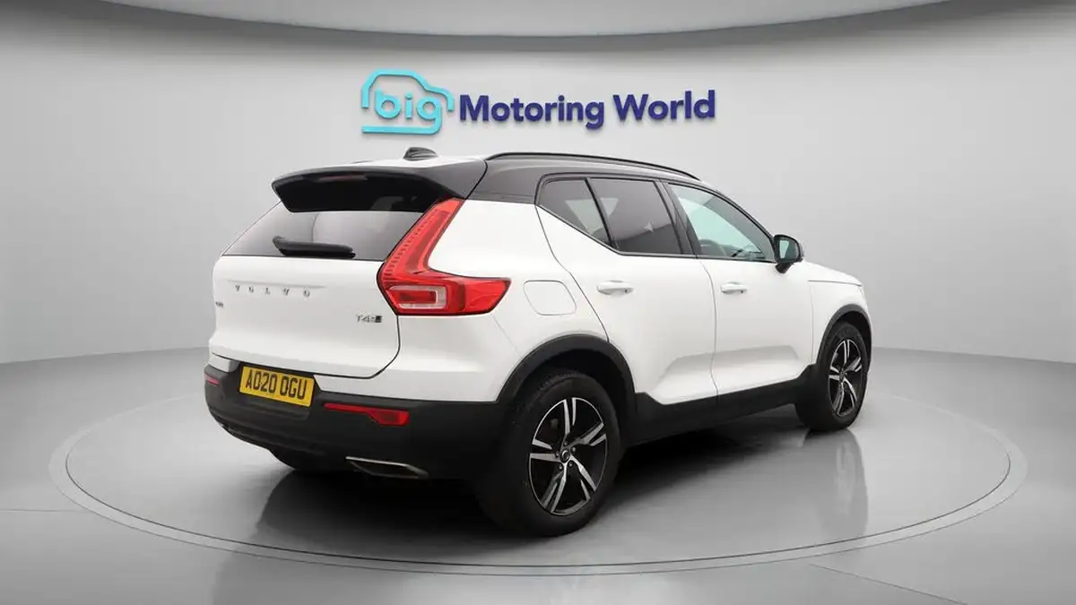 2020-volvo-xc40-20-t4-r-design-awd-big-7