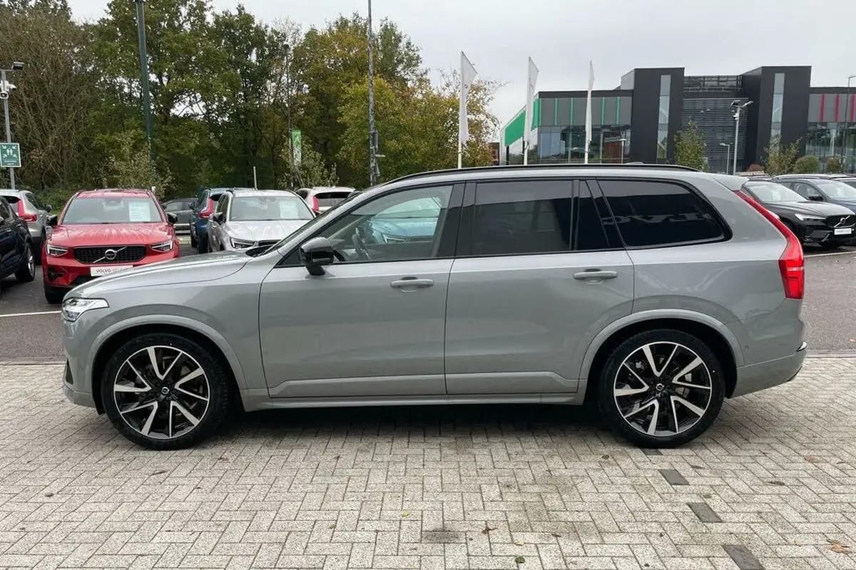 2024-volvo-xc90-20-b5-ultra-dark-big-9
