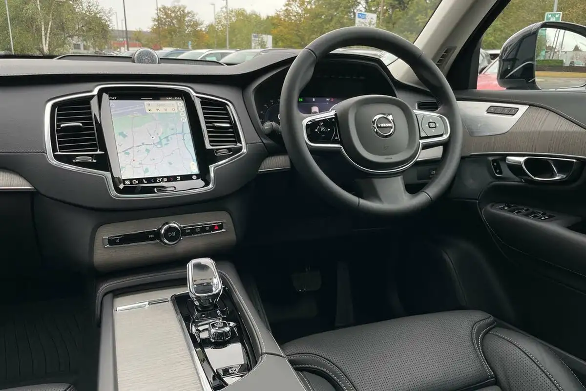 2024-volvo-xc90-20-b5-ultra-dark-big-33