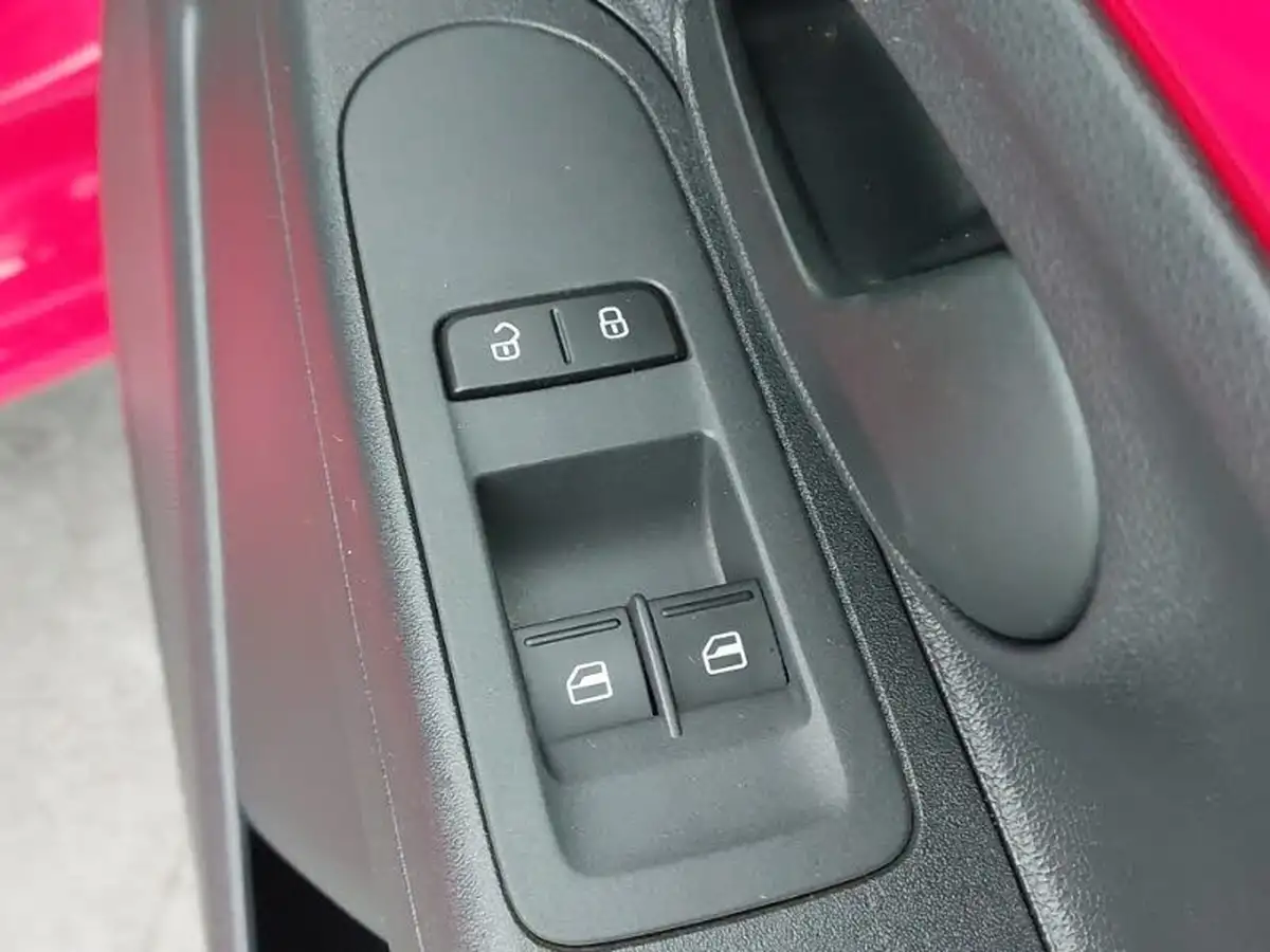 2016-skoda-citigo-10-mpi-colour-edition-5d-big-18