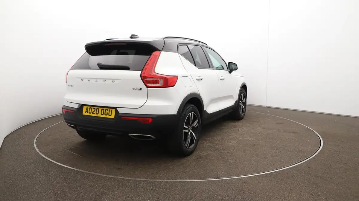 2020-volvo-xc40-20-t4-r-design-awd-big-55