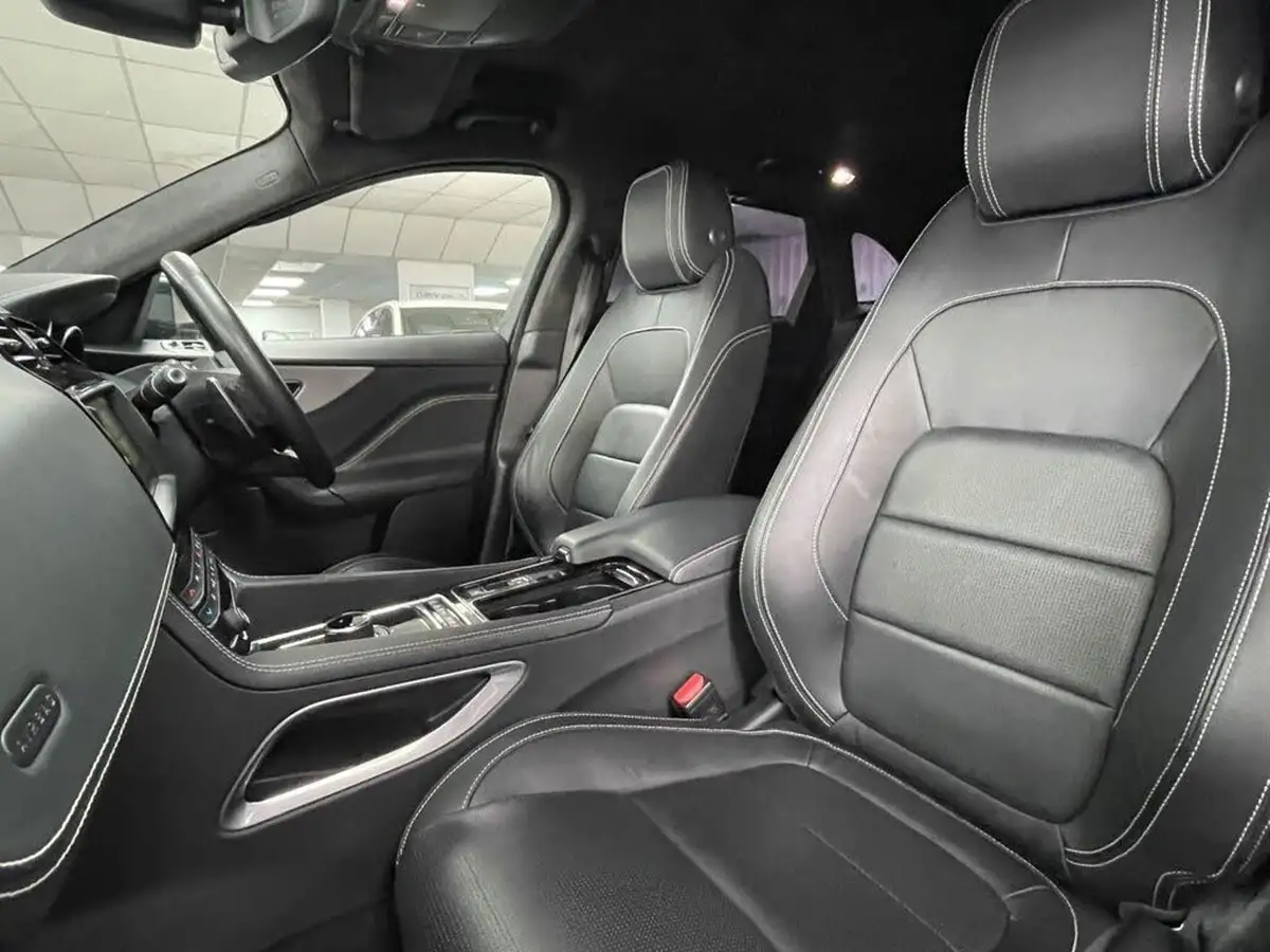 2019-jaguar-f-pace-20-i4d-r-sport-180ps-awd-auto-big-32
