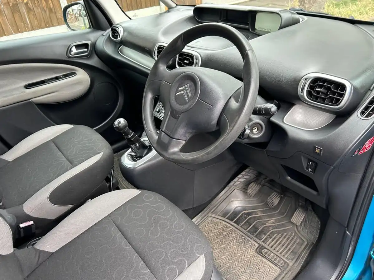 2009-citroen-c3-picasso-16hdi-vtr-big-8