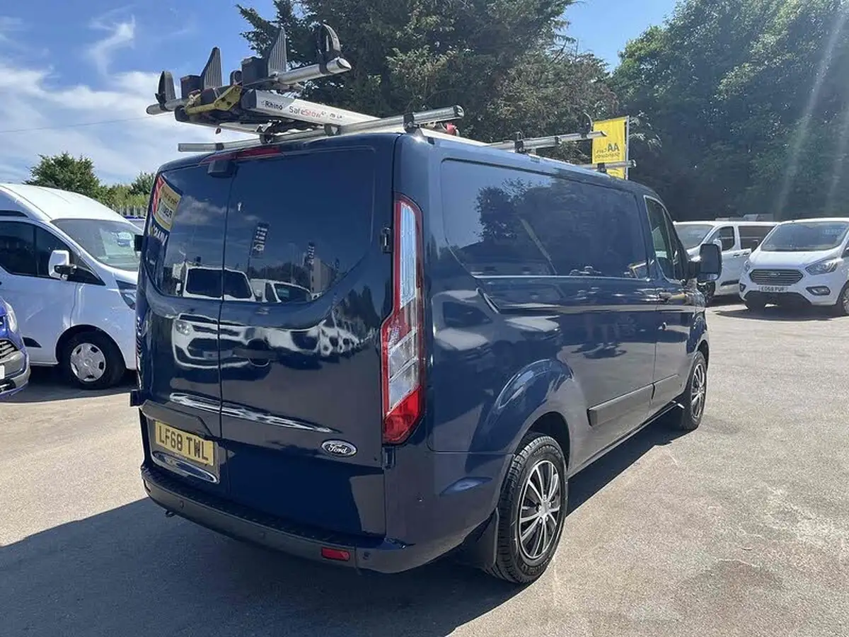2018-ford-transit-custom-20tdci-320-l1h1-trend-130pseu6-panel-van-big-10