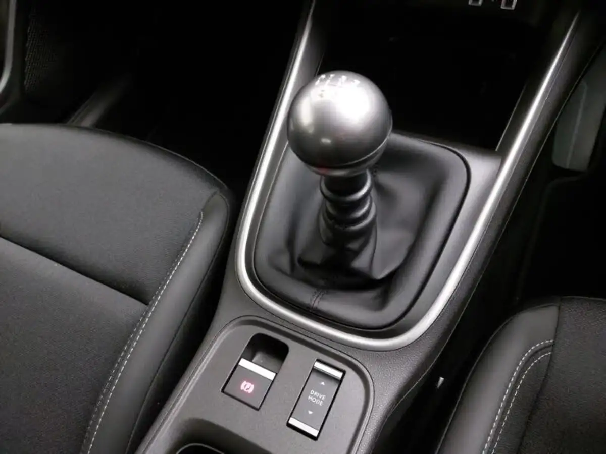 2025-jeep-avenger-12-gse-summit-big-14