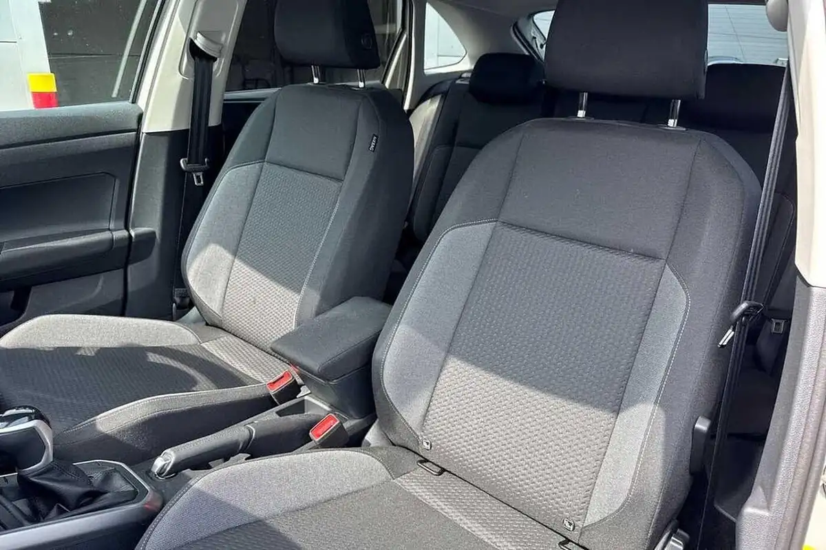 2025-volkswagen-taigo-10-tsi-life-115ps-dsg-big-24