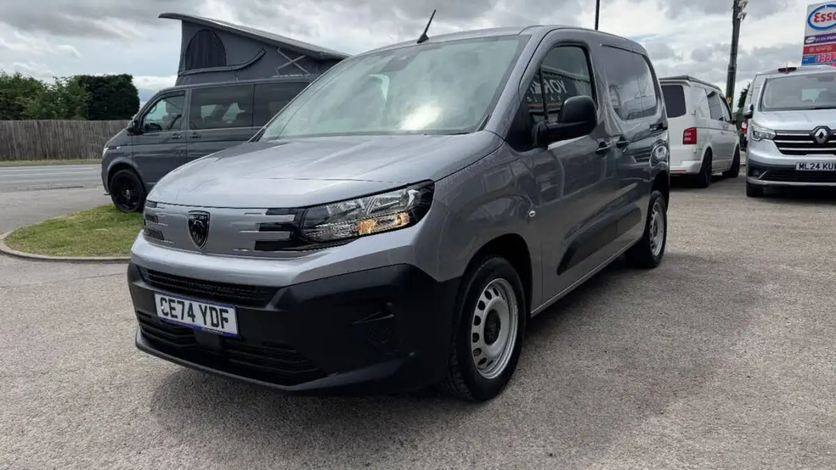 2024-peugeot-partner-15-bluehdi-professional-100pseu6d-big-11