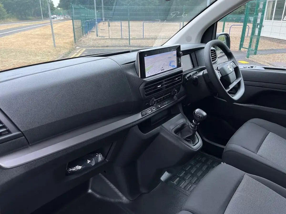 2024-vauxhall-vivaro-15td-xl-pro-big-7
