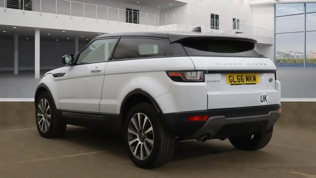 2016-land-rover-range-rover-evoque-20td4-se-tech-ss-coupe-3d-auto-big-6