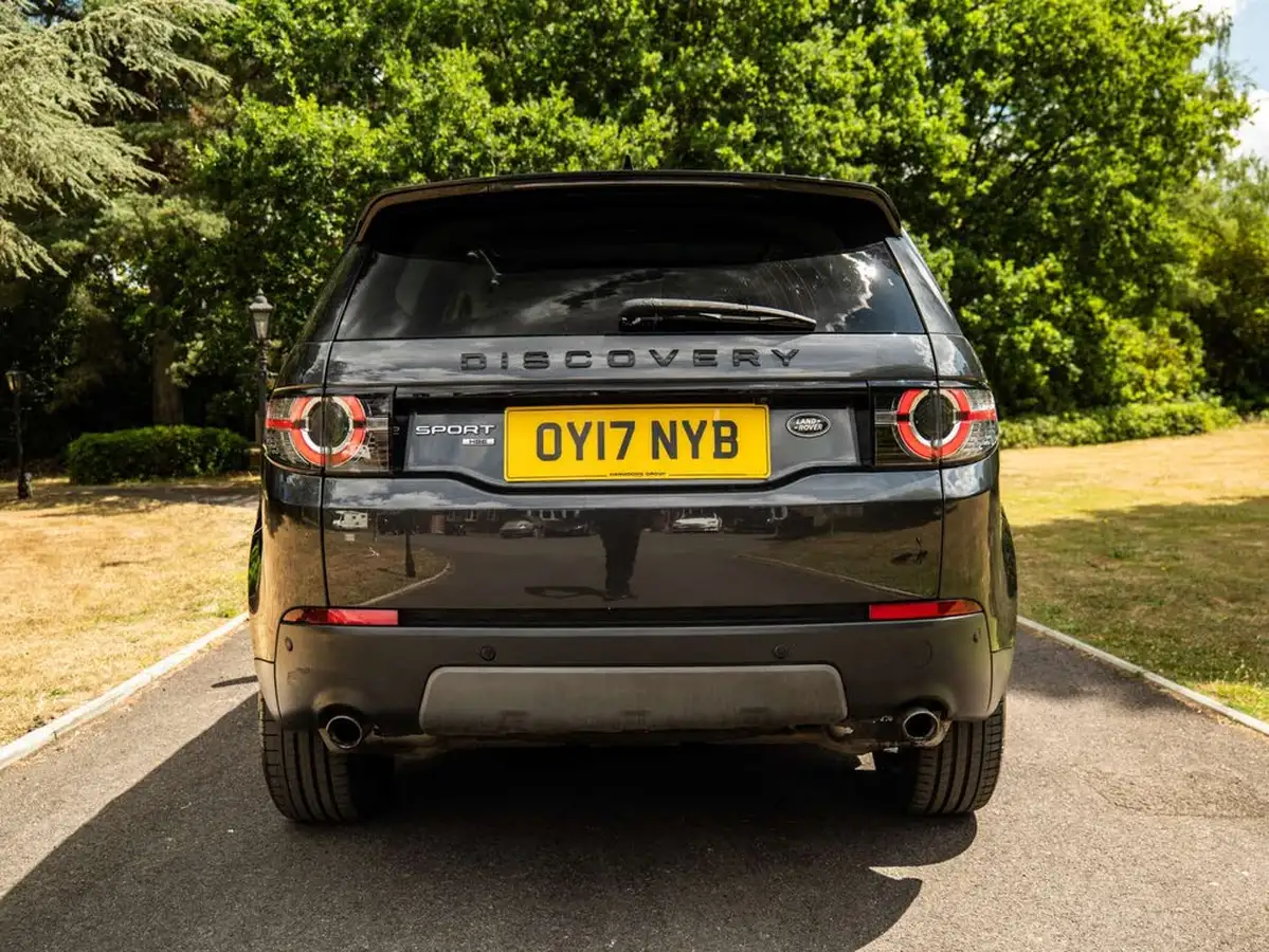 2017-land-rover-discovery-sport-20td4-hse-black-180ps-station-wagon-big-27