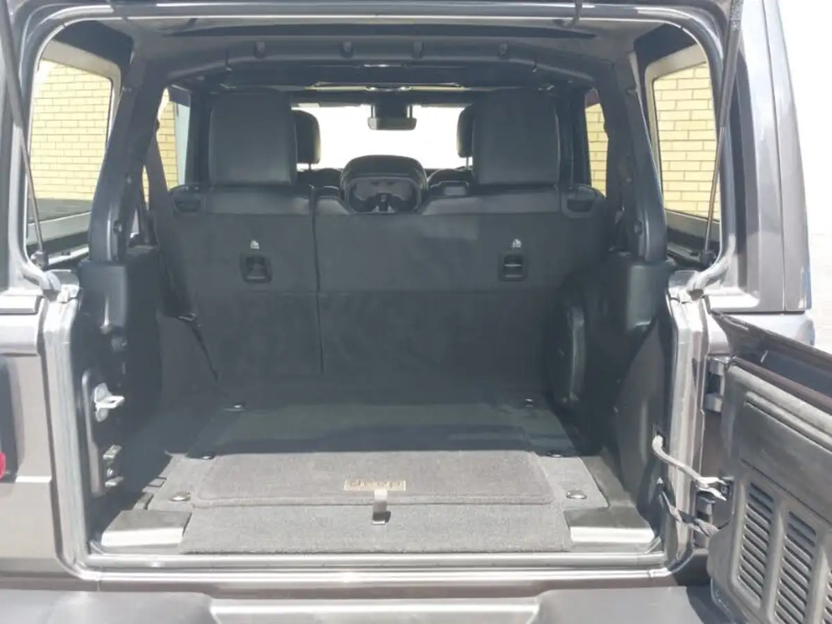 2022-jeep-wrangler-20-gme-overland-5d-big-7