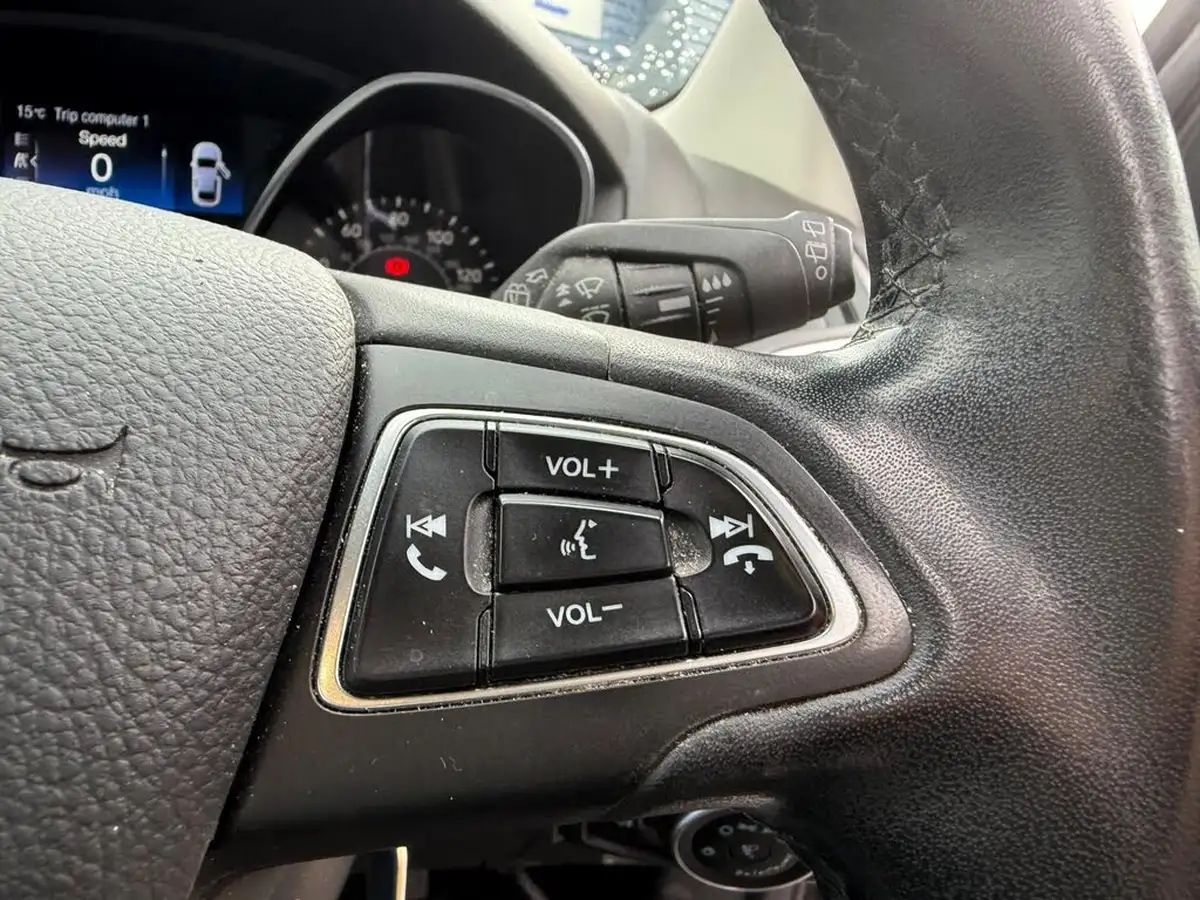 2017-ford-focus-10t-titanium-100ps-hatchback-big-27