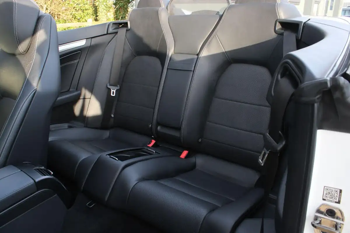 2015-mercedes-benz-e-class-30cdi-e350-amg-line-258ps-cabriolet-2d-big-19
