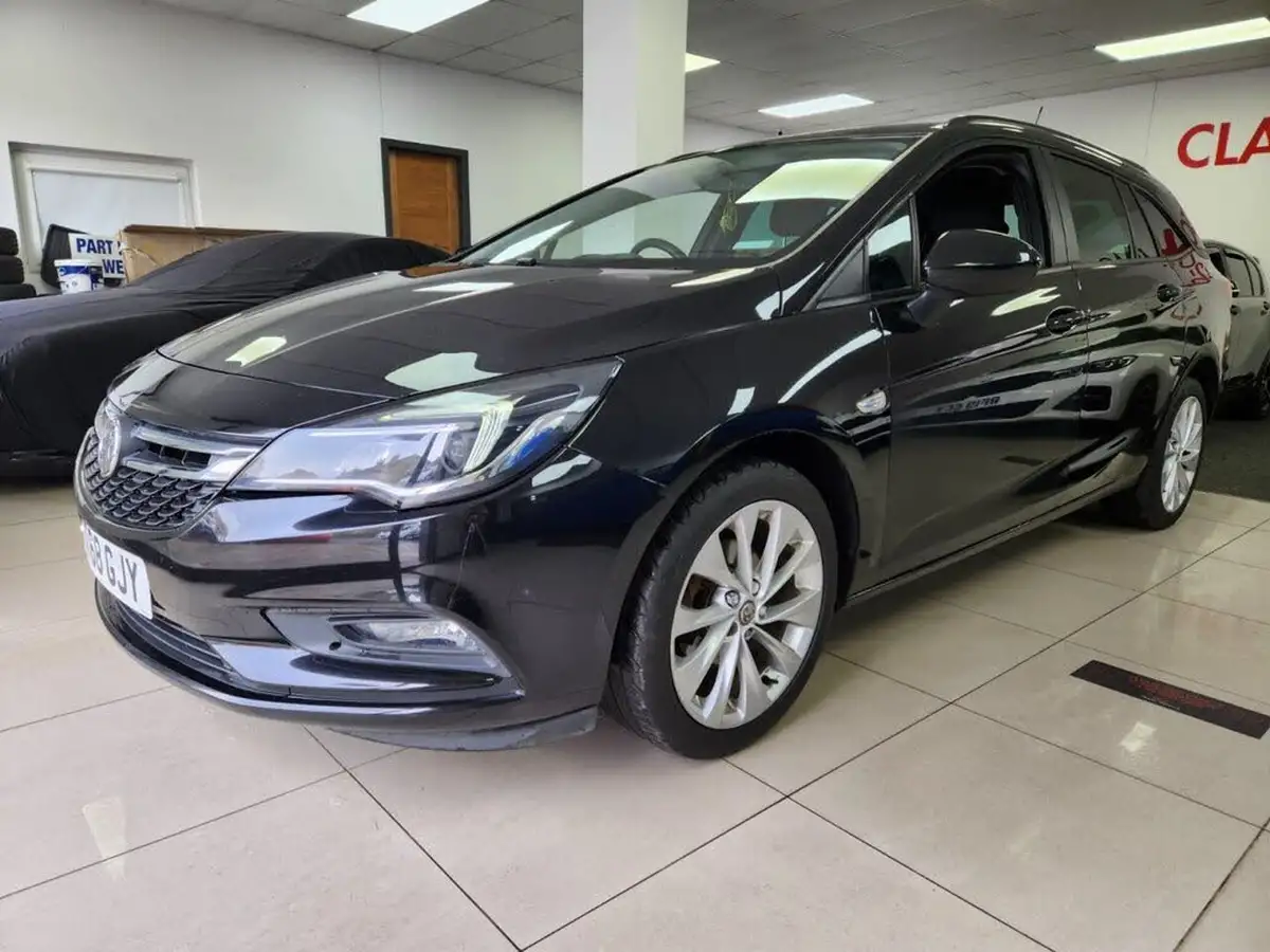 2019-vauxhall-astra-10i-turbo-design-sport-tourer-big-1
