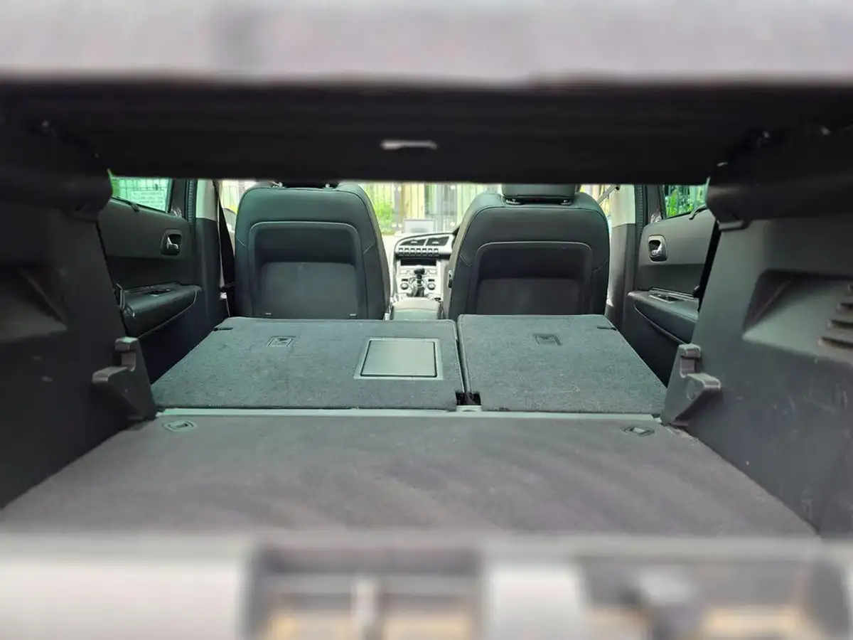 2016-peugeot-3008-crossover-16bluehdi-allure-big-21