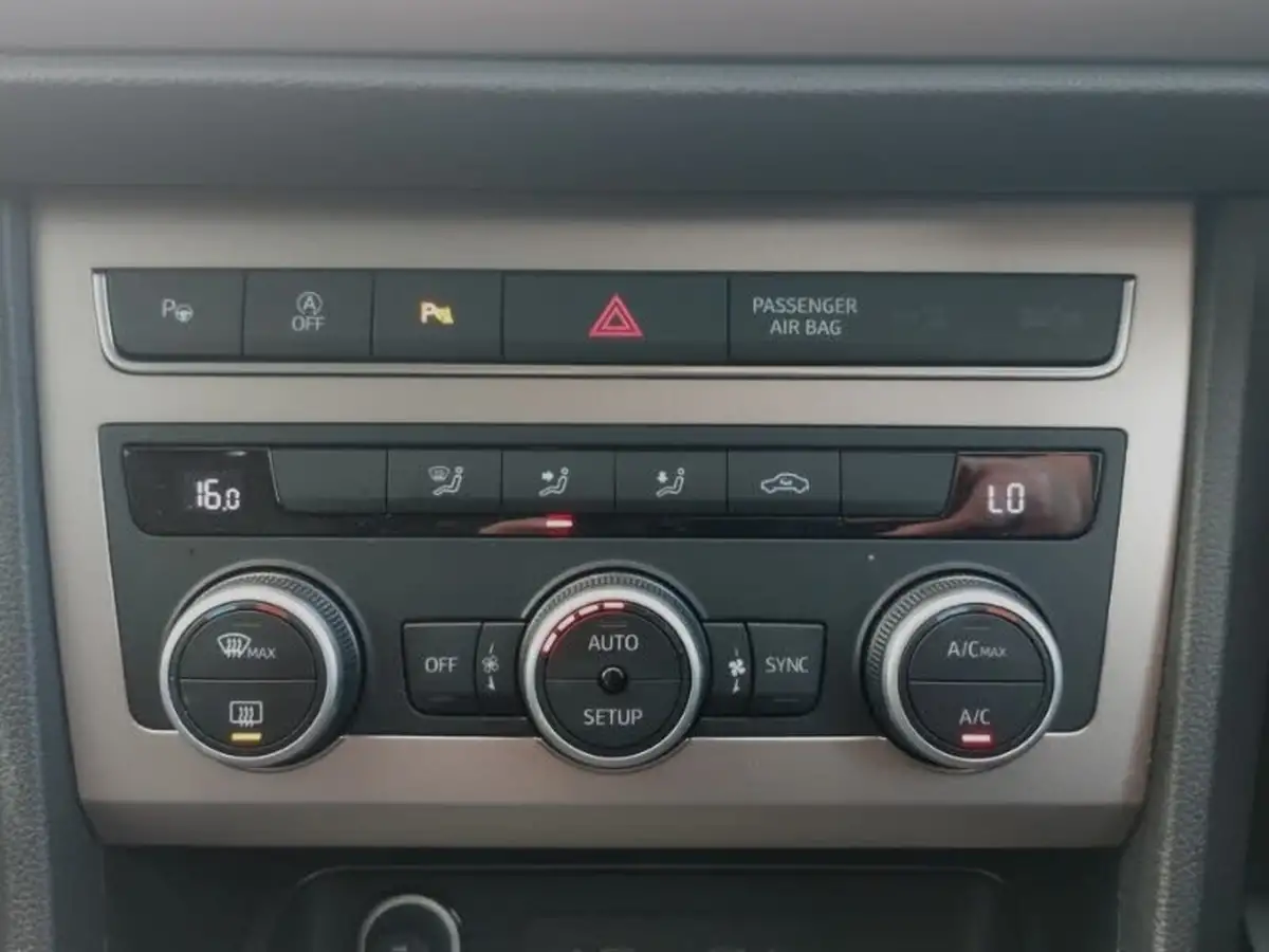 2023-seat-ateca-15-ecotsi-xperience-big-16