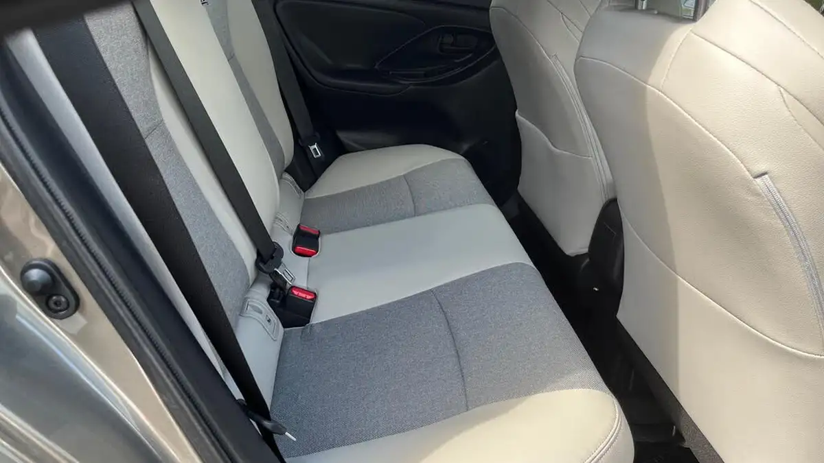 2023-toyota-yaris-15-vvt-i-excel-big-27