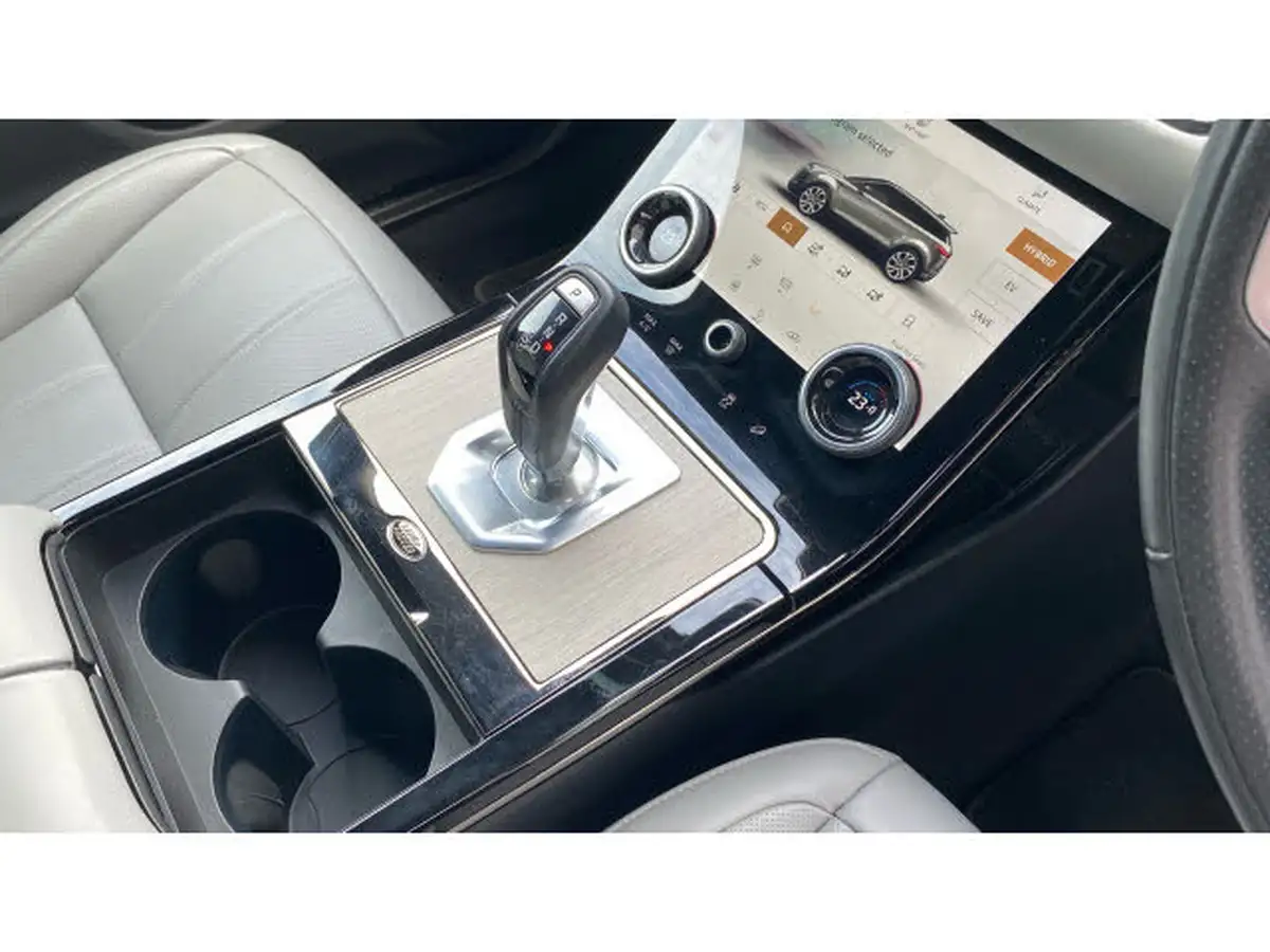 2022-land-rover-range-rover-evoque-15-p300e-autobiography-big-12