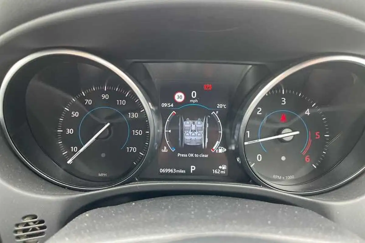 2018-jaguar-xe-20d-r-sport-180ps-1999cc-auto-big-5