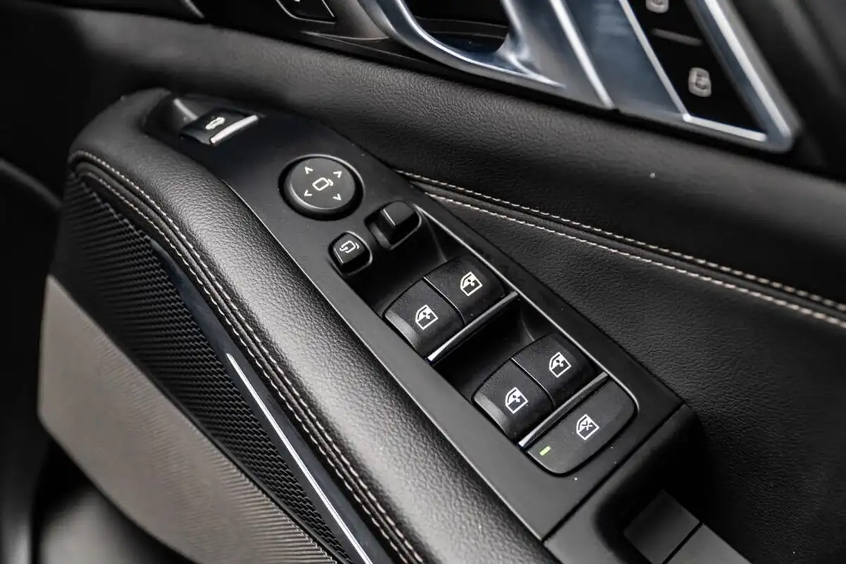 2020-bmw-x5-30td-m50d-big-31