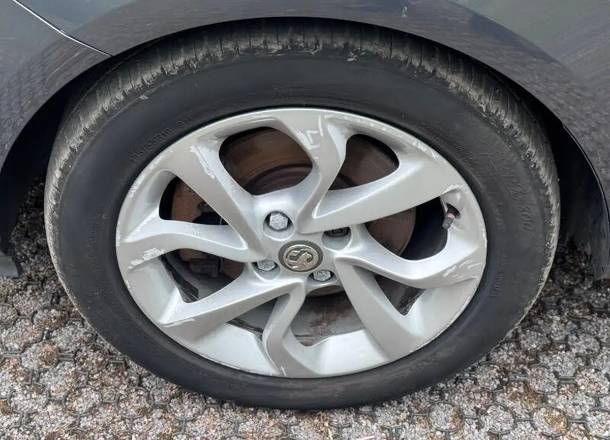 2014-vauxhall-corsa-13cdti-excite-acss-3d-big-31