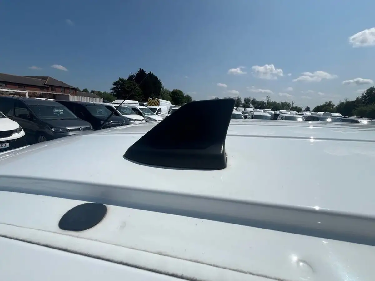 2021-ford-transit-connect-big-18