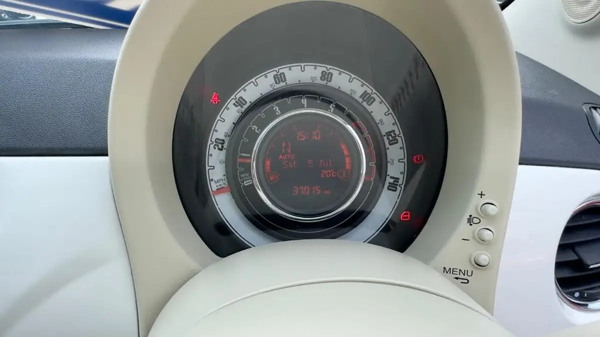 2014-fiat-500-12-lounge-ss-dualogic-big-16