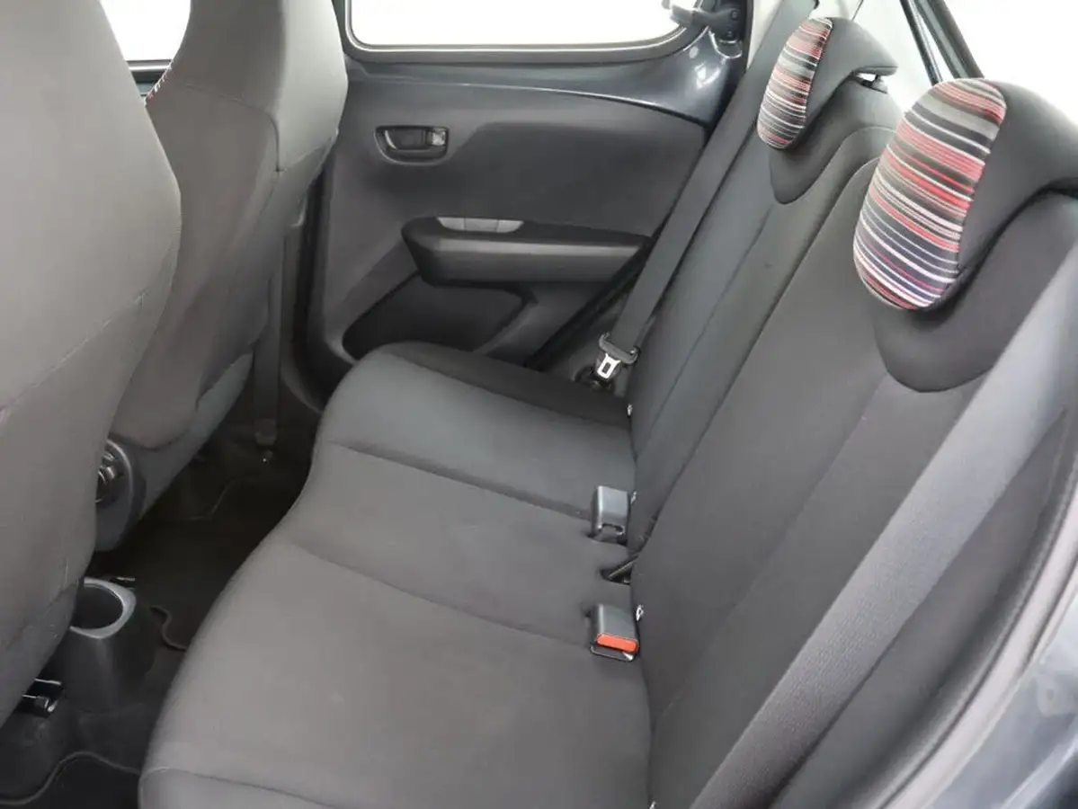 2018-citroen-c1-12-puretech-feel-5d-big-19