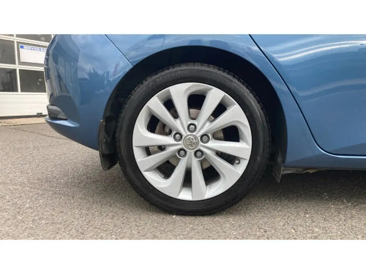 2018-toyota-auris-18-vvt-i-hsd-excel-hatchback-big-6