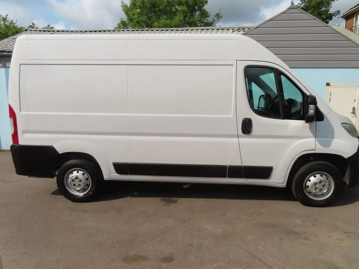2022-vauxhall-movano-22cdti-l2-h2-3500-dynamic-big-15