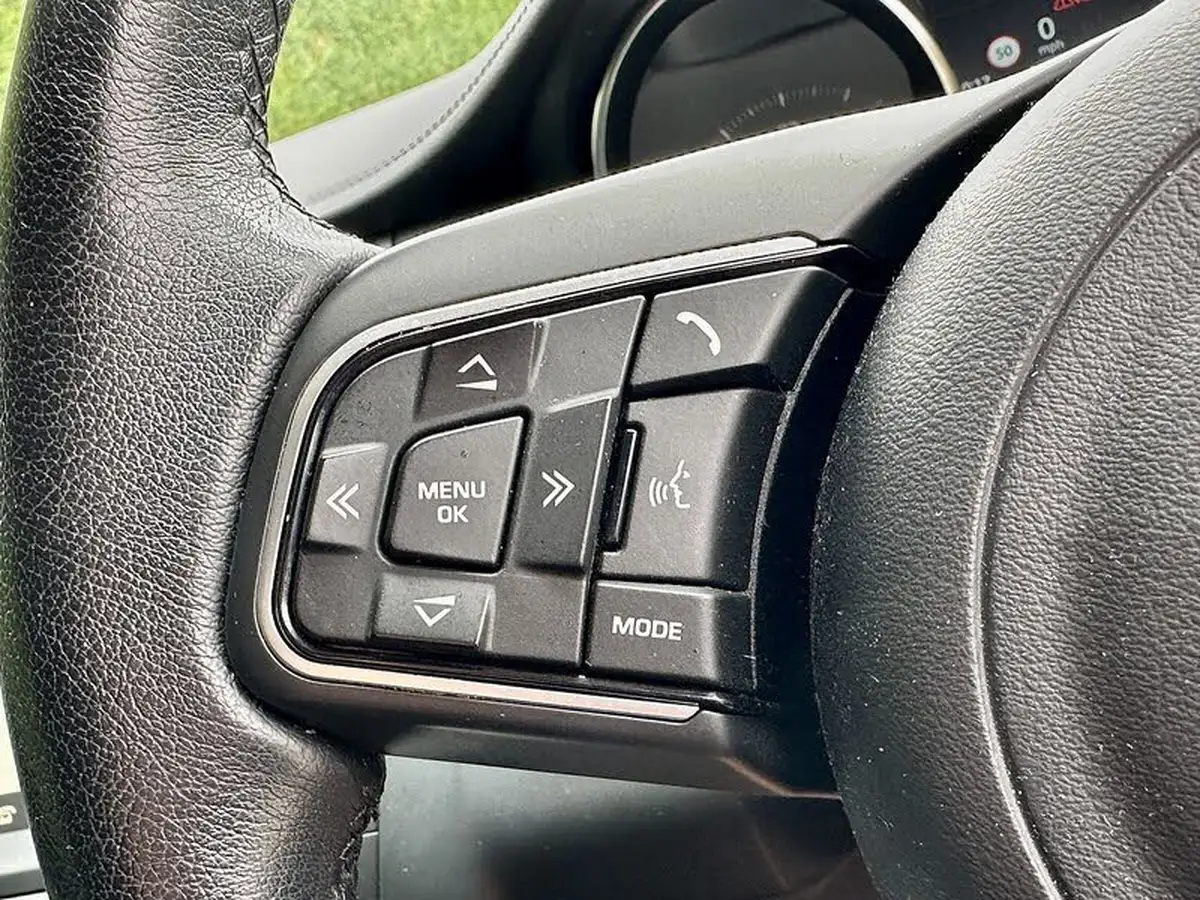 2018-jaguar-e-pace-20-i4-s-ss-big-27