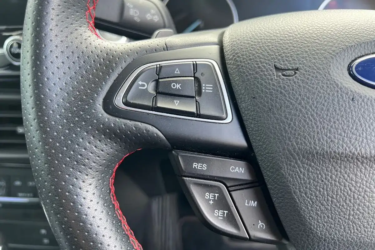 2019-ford-ecosport-10t-st-line-125ps-auto-big-10