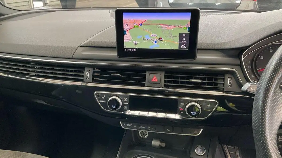 2017-audi-a4-avant-20-tdi-s-line-190ps-big-3