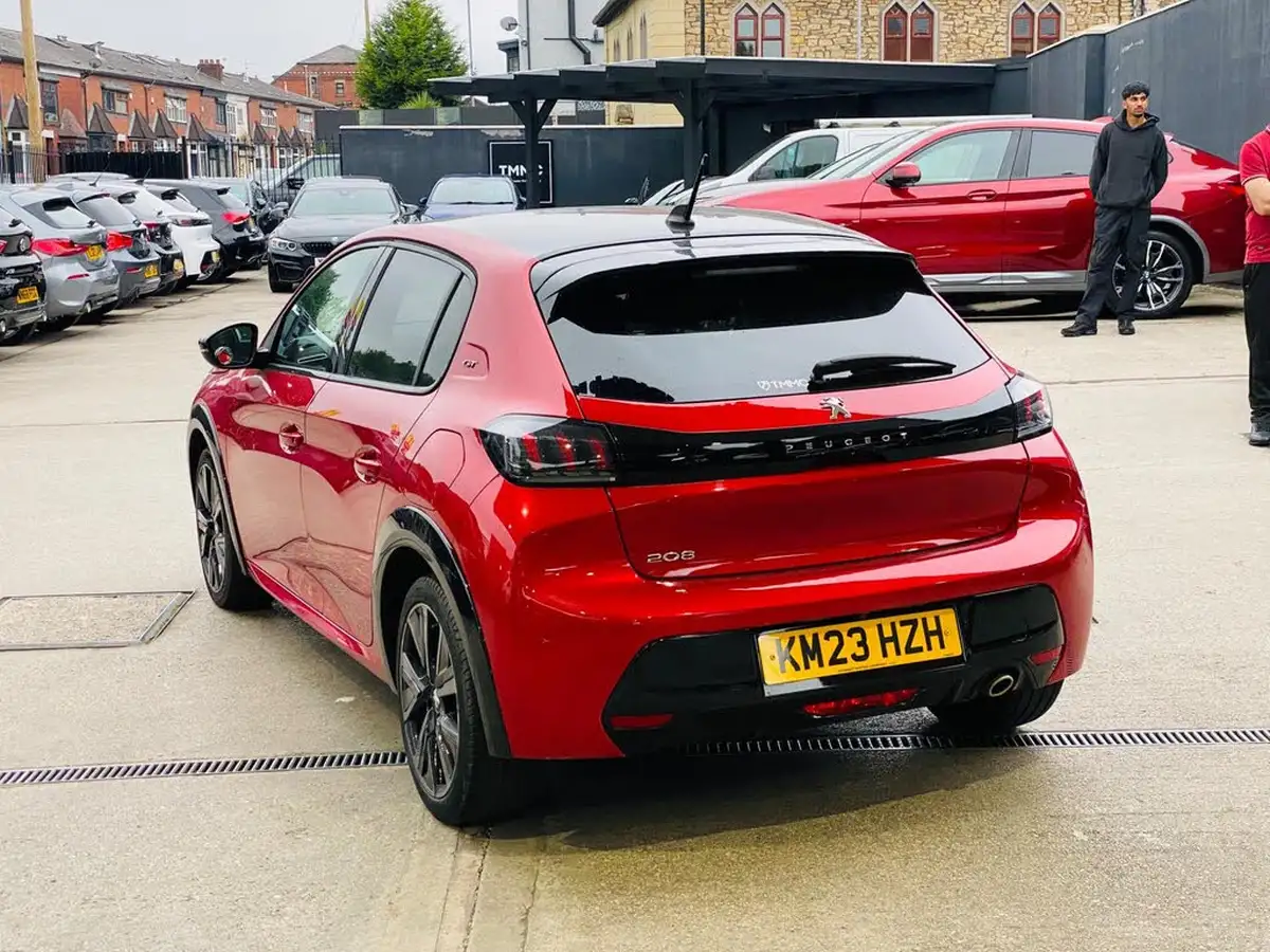 2023-peugeot-208-12-puretech-gt-100ps-big-2