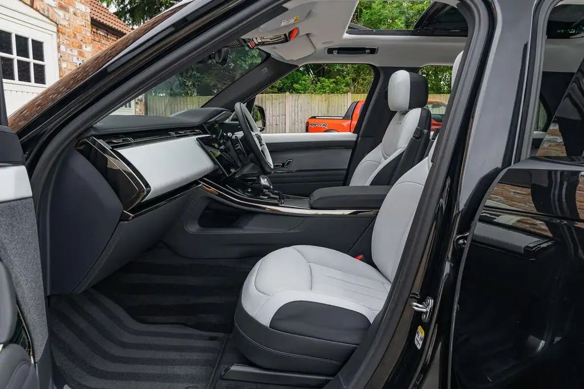2024-land-rover-range-rover-sport-30-p460e-dynamic-se-big-30