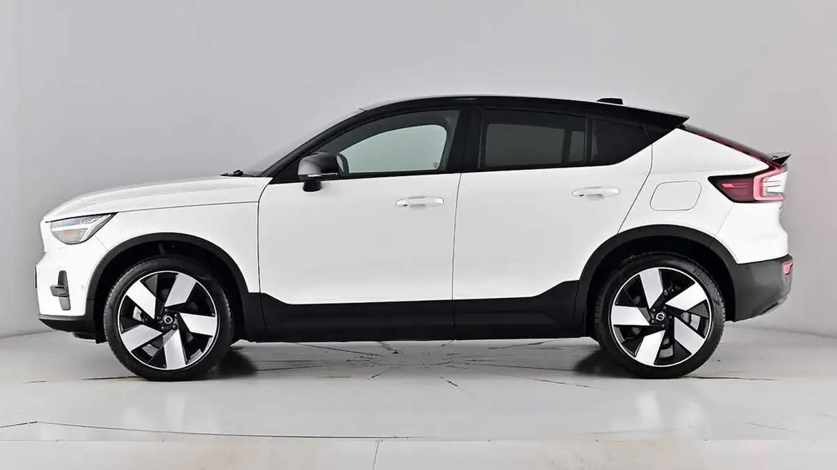 2022-volvo-c40-e-twin-recharge-pro-big-6