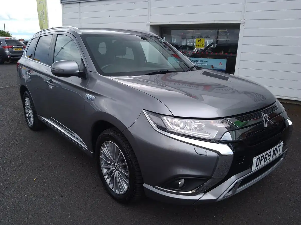 2019-mitsubishi-outlander-24-dynamic-phev-big-1