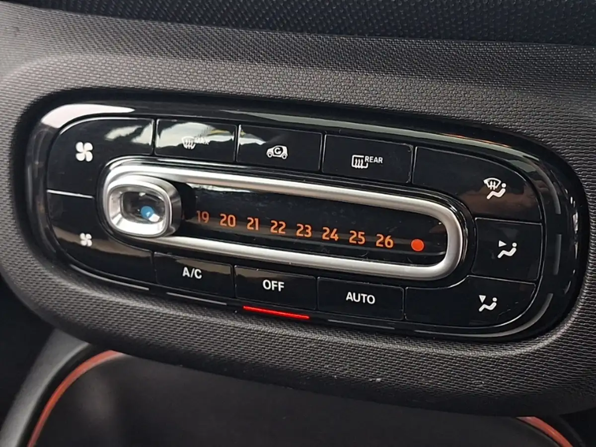 2020-smart-forfour-eq-prime-exclusive-big-11