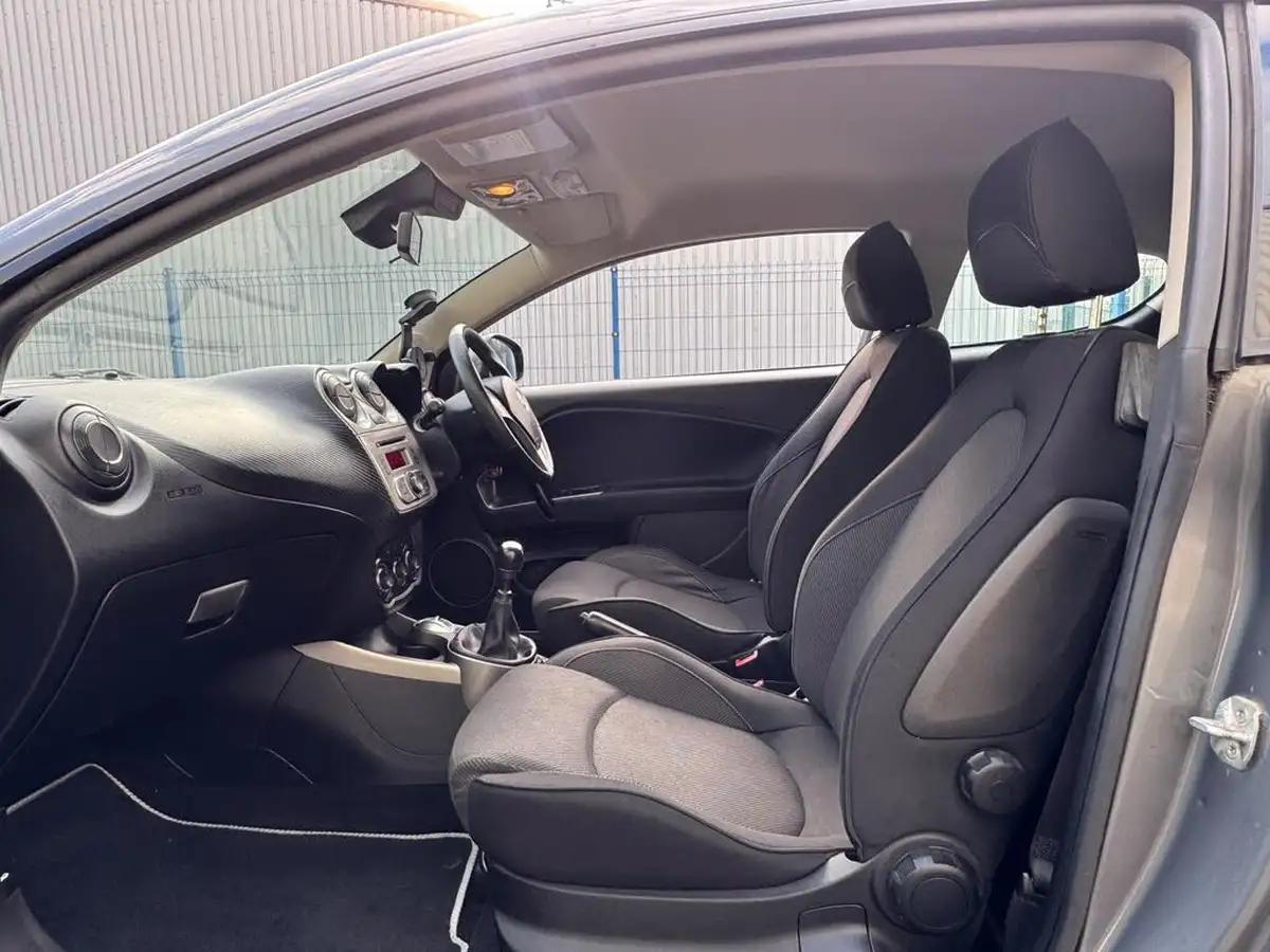 2009-alfa-romeo-mito-14-lusso-16v-big-20