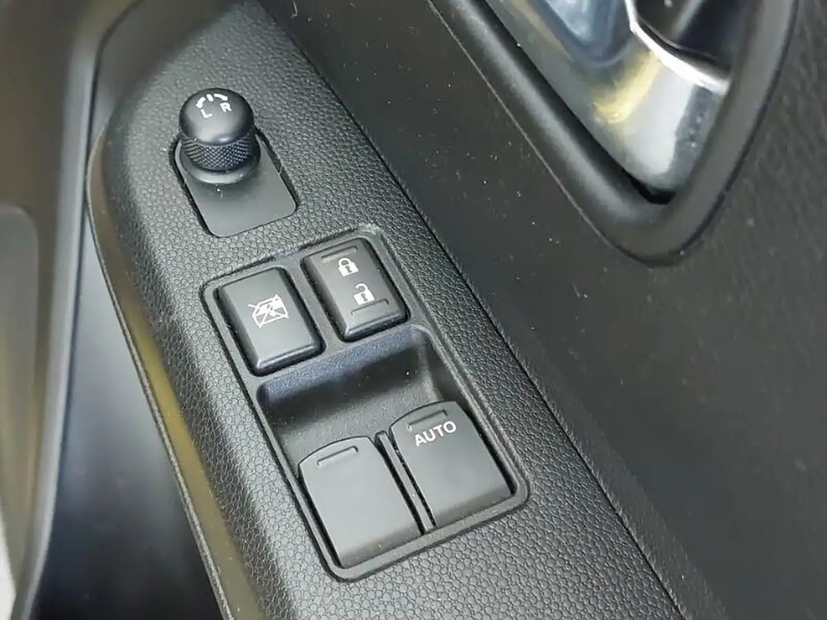 2021-suzuki-ignis-12-dualjet-sz-t-big-17