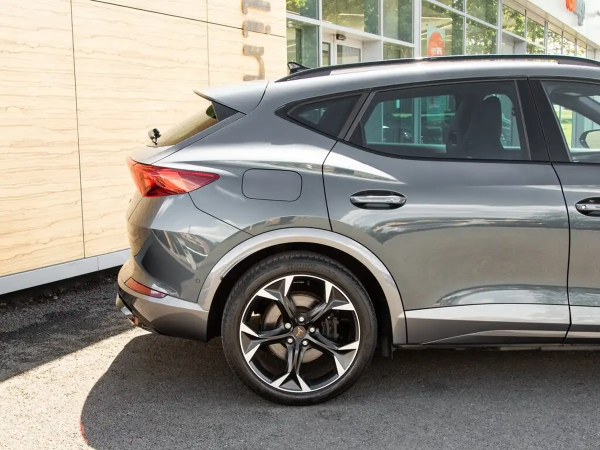 2022-cupra-formentor-14-e-hybrid-vz2-big-6