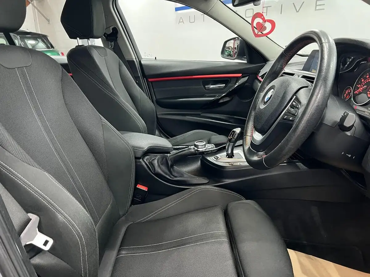 2017-bmw-3-series-20-330e-sport-big-27