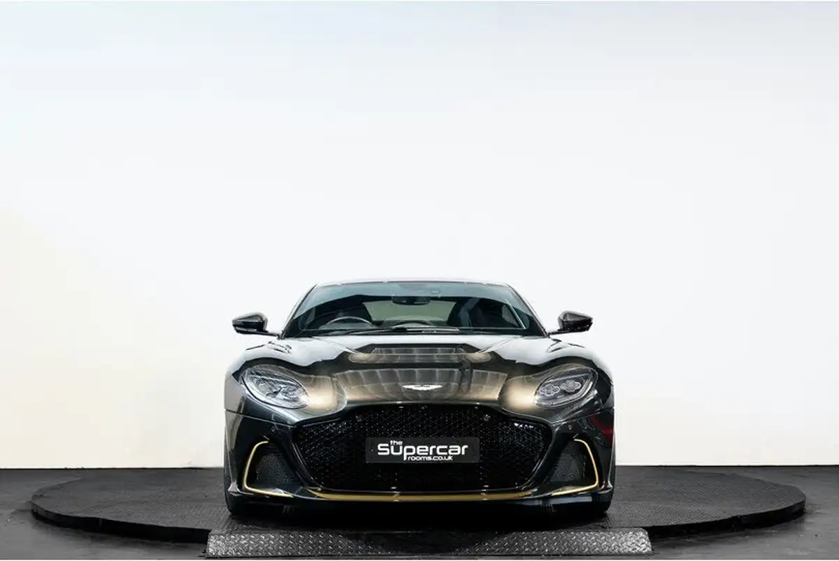 2023-aston-martin-dbs-big-8