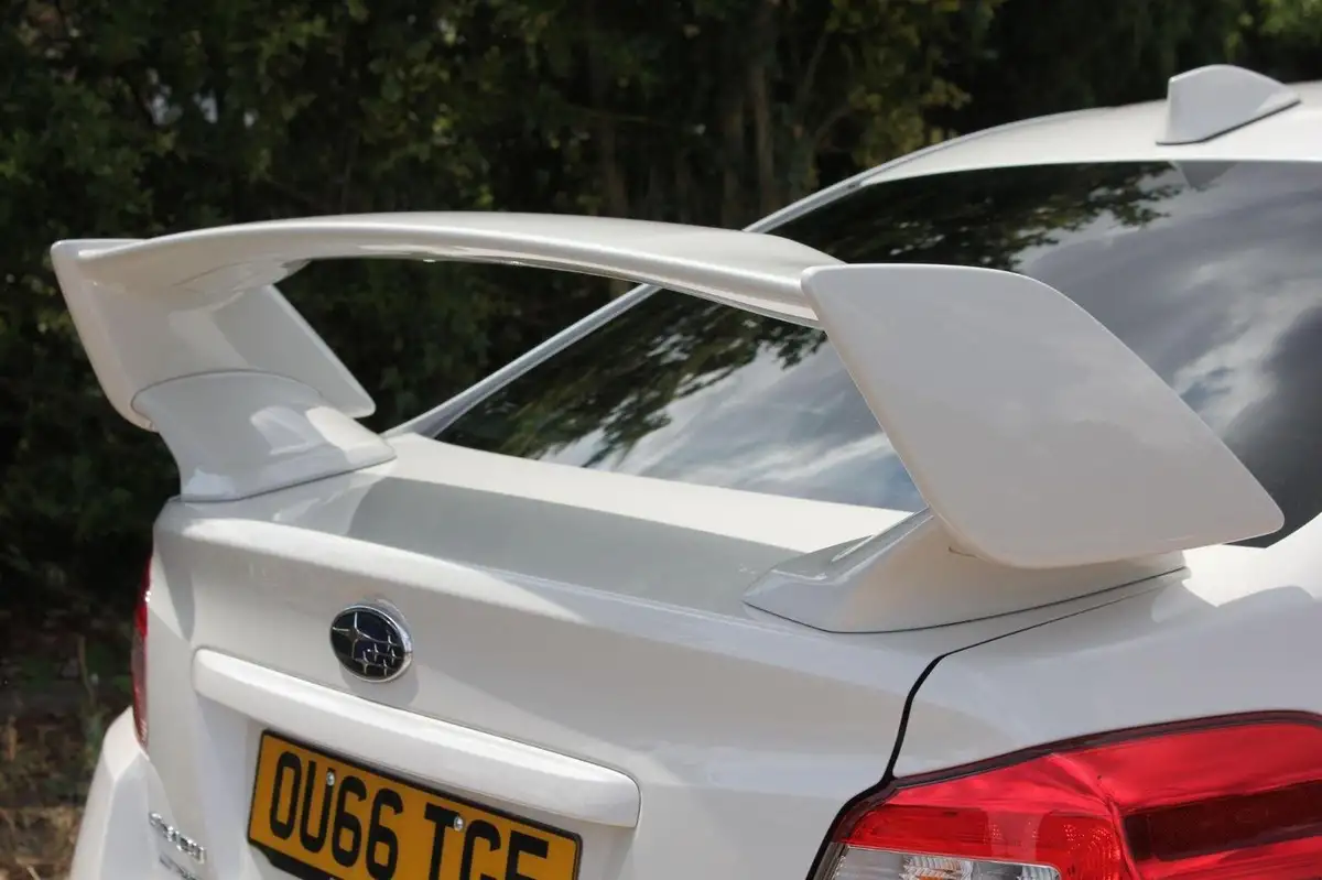 2016-subaru-wrx-25-sti-type-uk-big-44