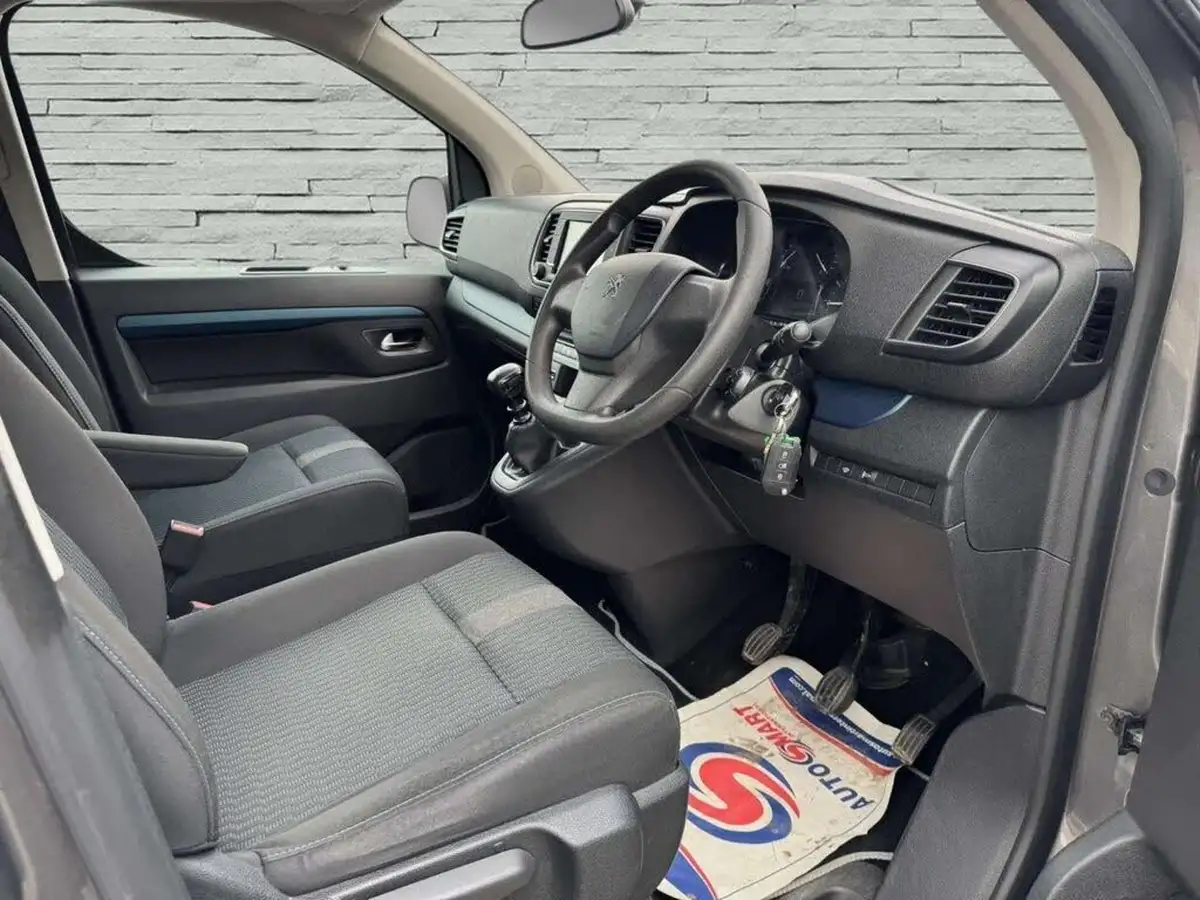 2018-peugeot-traveller-16-bluehdi-active-115ps-standardss-big-23