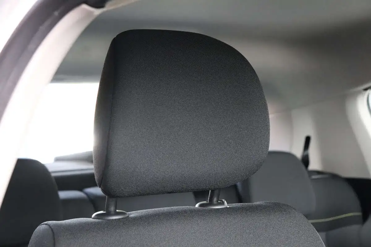 2018-citroen-c3-12-puretech-feel-82ps-big-24